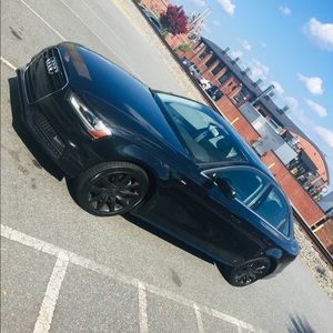 Meet your Posher, Emanuel